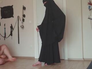 Muslim babe canes feit slave