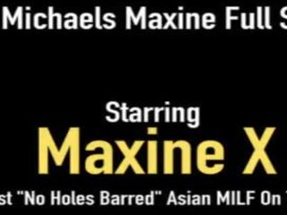 Crazy Asian Mom MaxineX Has Hood Over Head A Big penis In Her Pussy&excl;