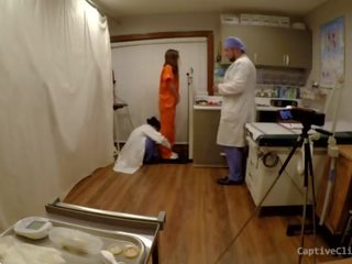 Yksityinen vankila pyydettyjen käyttämällä inmates varten lääketieteen testaus & experiments - kätketty video&excl; katsella kuten inmate on käytetty & nöyryytetään mukaan joukkue of lääkärit - donna leigh - orgasmia tutkimus inc vankila edition osa yksi of 19